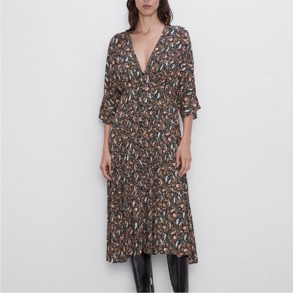 Zara Dresses & Skirts - NWT. Zara Medium Paisley Print Maxi Dress Multicolor.